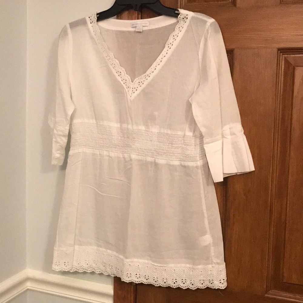 White XS New York & Company lace designed top